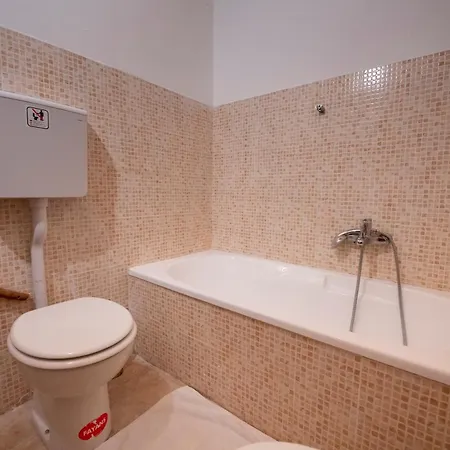 Affittacamere 202 - Mansardata Tra Le Cinque Terre E Portofino - Cherry House 3*